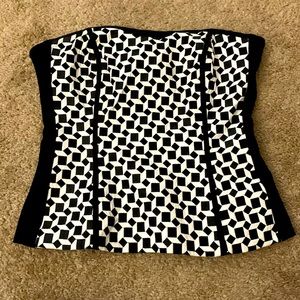 WHITE HOUSE BLACK MARKET CORSET